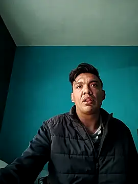 latinomoreno95 online show from January 31, 2026, 7:34 pm