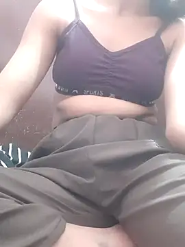 Snapshot of Asnoor_khan chatting on January 13, 2026, 4:40 am Asnoor khan online show from January 13, 2026, 4:40 am