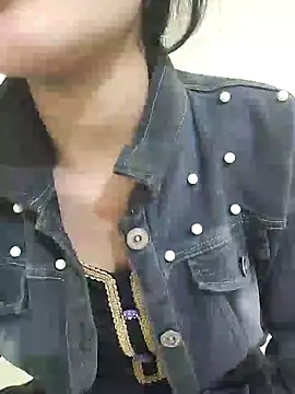 Snapshot of Asnoor_khan chatting on February 6, 2026, 4:17 am Asnoor khan online show from February 6, 2026, 4:17 am