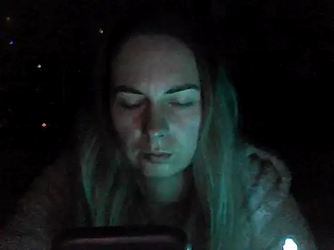 VikiLove765 online show from January 13, 2026, 12:16 am