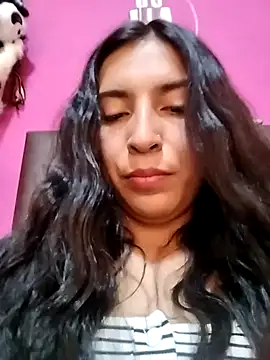 Snapshot of Emily_Gree chatting on March 5, 2026, 2:35 pm Emily Gree online show from March 5, 2026, 2:35 pm