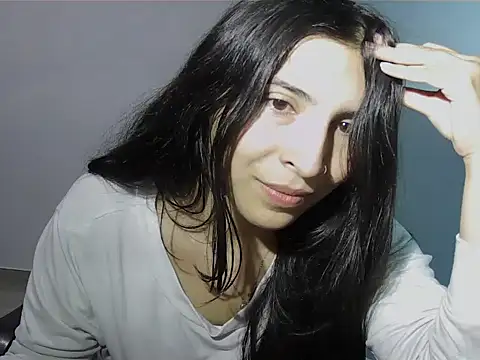 Snapshot of Emily_Gree chatting on April 8, 2026, 12:54 am Emily Gree online show from April 8, 2026, 12:54 am