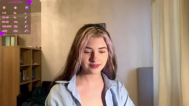 Dia DeAmas online show from April 28, 2026, 2:33 pm