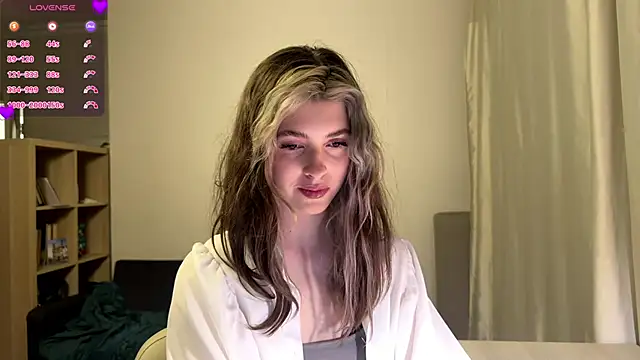 Dia DeAmas online show from May 12, 2026, 9:01 pm