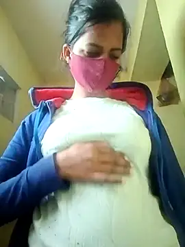 Namrta cute online show from February 5, 2026, 2:38 am