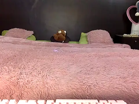 Flabia Roses online show from January 16, 2026, 6:45 pm