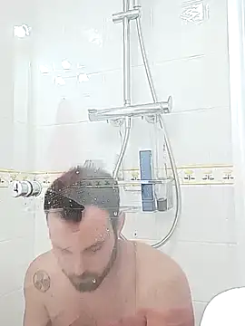jellwet online show from June 15, 2026, 6:10 pm