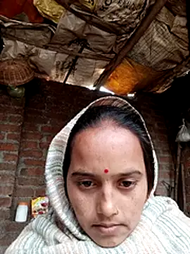 Snapshot of Madhuri_Love143 chatting on January 8, 2026, 6:26 am Madhuri Love143 online show from January 8, 2026, 6:26 am