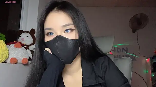Tieu-May online show from June 12, 2026, 8:52 pm