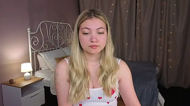 Angel  Grace online show from May 18, 2026, 12:07 am