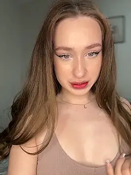 cuteeyesbaby online show from February 10, 2026, 2:15 am