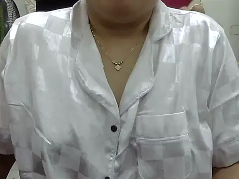 Sarah no land online show from March 25, 2026, 2:01 pm