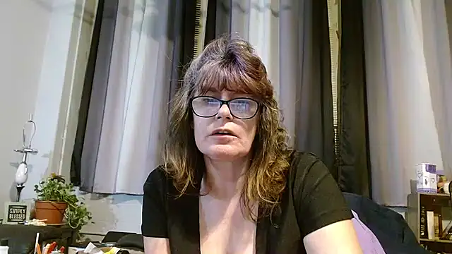 ladylavende3 online show from February 22, 2025, 6:17 am