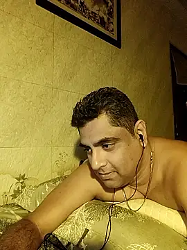 Snapshot of hardnhornybull chatting on January 13, 2026, 9:53 pm hardnhornybull online show from January 13, 2026, 9:53 pm