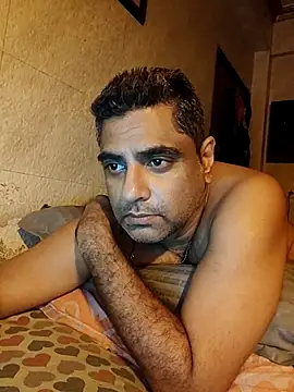 hardnhornybull online show from July 28, 2026, 7:39 pm