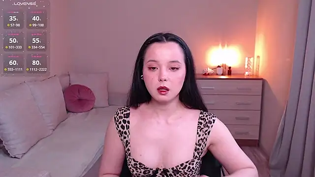 lia hetty online show from April 15, 2026, 3:30 pm