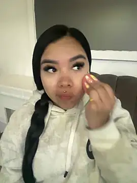 Liaevans   online show from January 17, 2026, 9:58 am