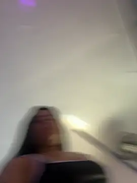 Liaevans   online show from February 3, 2026, 2:21 am