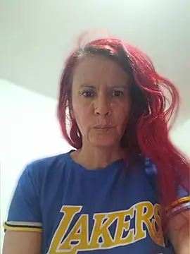 cintia love online show from June 10, 2026, 8:19 pm