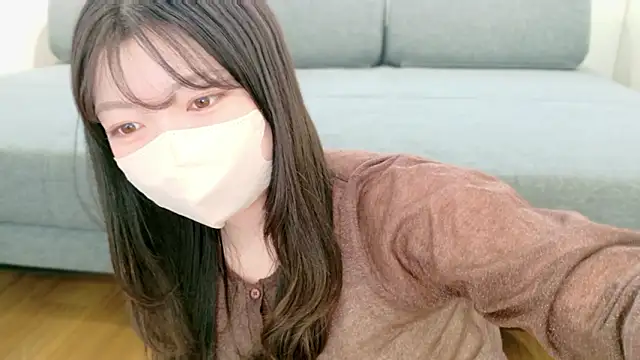   Yui  online show from April 6, 2026, 3:59 am