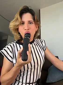 milablossom01 online show from June 14, 2026, 5:48 pm