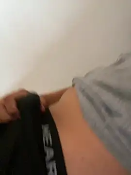 lzinho9153 online show from January 13, 2026, 11:48 am