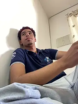 lzinho9153 online show from February 6, 2026, 6:22 pm