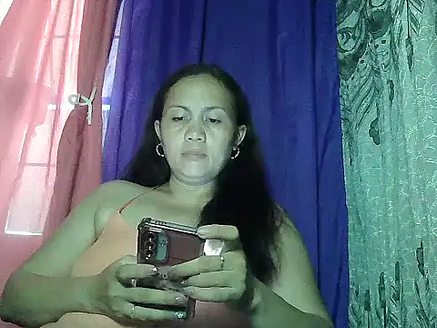 Snapshot of prettymomma24xx chatting on June 28, 2026, 2:28 am prettymomma24xx online show from June 28, 2026, 2:28 am