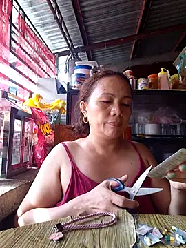 Snapshot of prettymomma24xx chatting on August 4, 2026, 12:25 am prettymomma24xx online show from August 4, 2026, 12:25 am