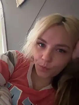 xoxobaby229 online show from February 8, 2026, 3:59 pm