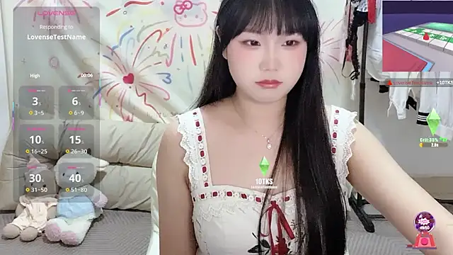 xiaoguai99 online show from May 7, 2026, 12:54 pm