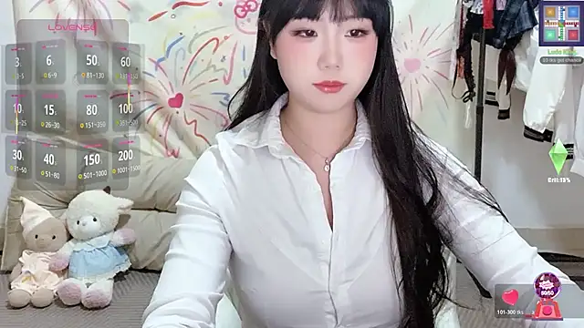 xiaoguai99 online show from May 8, 2026, 1:05 pm