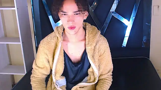 sora jun online show from January 8, 2026, 7:38 pm