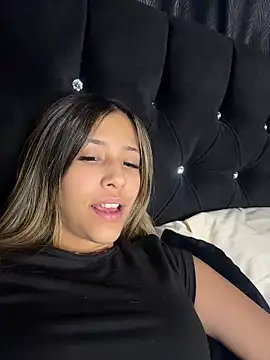 Snapshot of vicky_bass_ chatting on March 27, 2026, 11:26 pm vicky bass online show from March 27, 2026, 11:26 pm