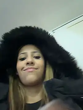Snapshot of vicky_bass_ chatting on March 29, 2026, 2:22 am vicky bass online show from March 29, 2026, 2:22 am