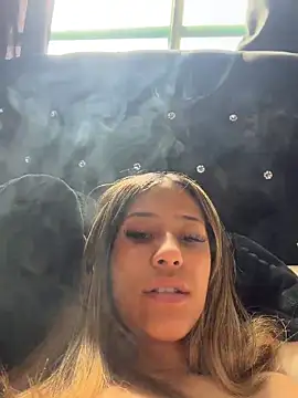 Snapshot of vicky_bass_ chatting on April 4, 2026, 2:03 pm vicky bass online show from April 4, 2026, 2:03 pm