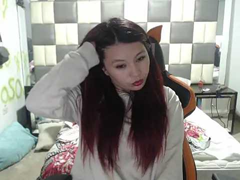 dulcecandy18 online show from January 18, 2026, 3:21 am