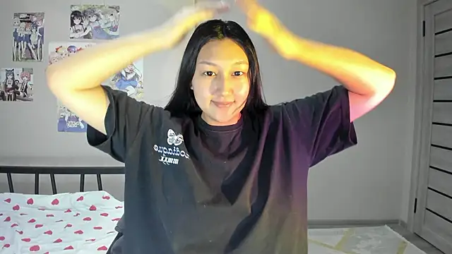 Snapshot of yunami__chan chatting on February 6, 2026, 12:30 pm yunami chan online show from February 6, 2026, 12:30 pm