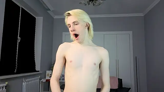 lucidangelok1 online show from March 12, 2026, 1:17 pm