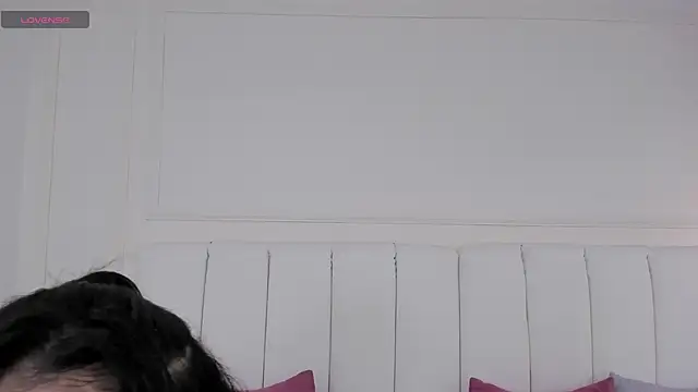 luna velvvet online show from January 14, 2026, 10:54 am