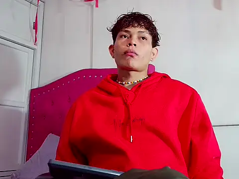 brosscams2025 online show from January 8, 2026, 2:14 am