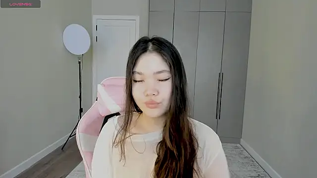 Snapshot of Aiko_mainee chatting on February 22, 2026, 3:18 am Aiko mainee online show from February 22, 2026, 3:18 am