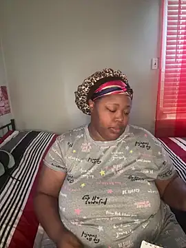 Chocolatebunnyxx96 online show from February 24, 2026, 5:55 pm