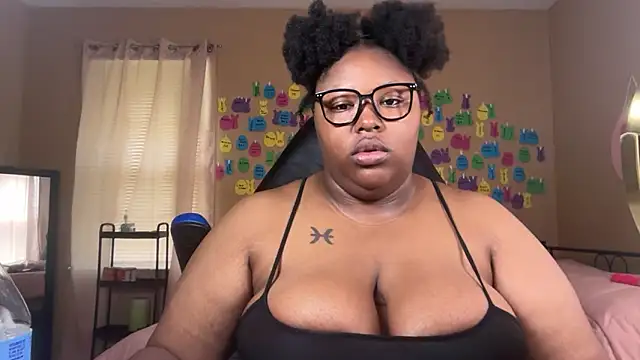 Chocolatebunnyxx96 online show from June 9, 2026, 4:07 pm