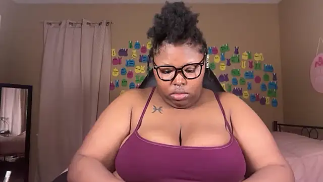 Chocolatebunnyxx96 online show from June 15, 2026, 2:36 am
