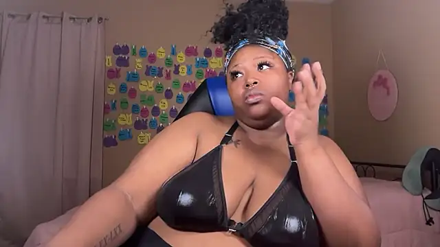 Snapshot of Chocolatebunnyxx96 chatting on August 5, 2026, 2:03 am Chocolatebunnyxx96 online show from August 5, 2026, 2:03 am