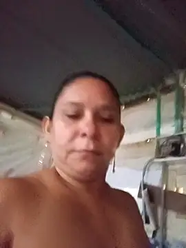 chiquitahot  online show from May 7, 2026, 11:59 am
