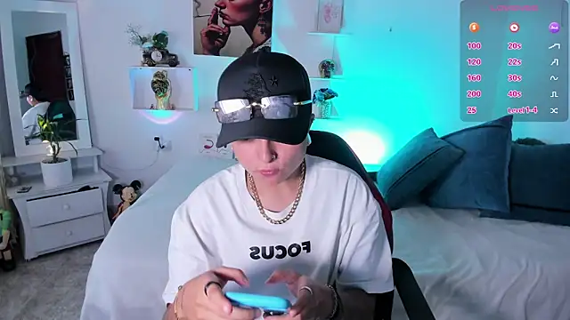 Zury Ramirez online show from February 12, 2026, 8:15 pm