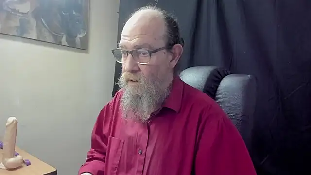 Snapshot of Uncle_Hottie chatting on April 5, 2026, 3:42 pm Uncle Hottie online show from April 5, 2026, 3:42 pm