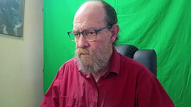 Snapshot of Uncle_Hottie chatting on April 14, 2026, 4:46 pm Uncle Hottie online show from April 14, 2026, 4:46 pm